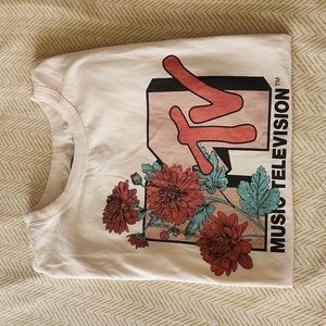 🌺 MTV TSHIRT 🌺